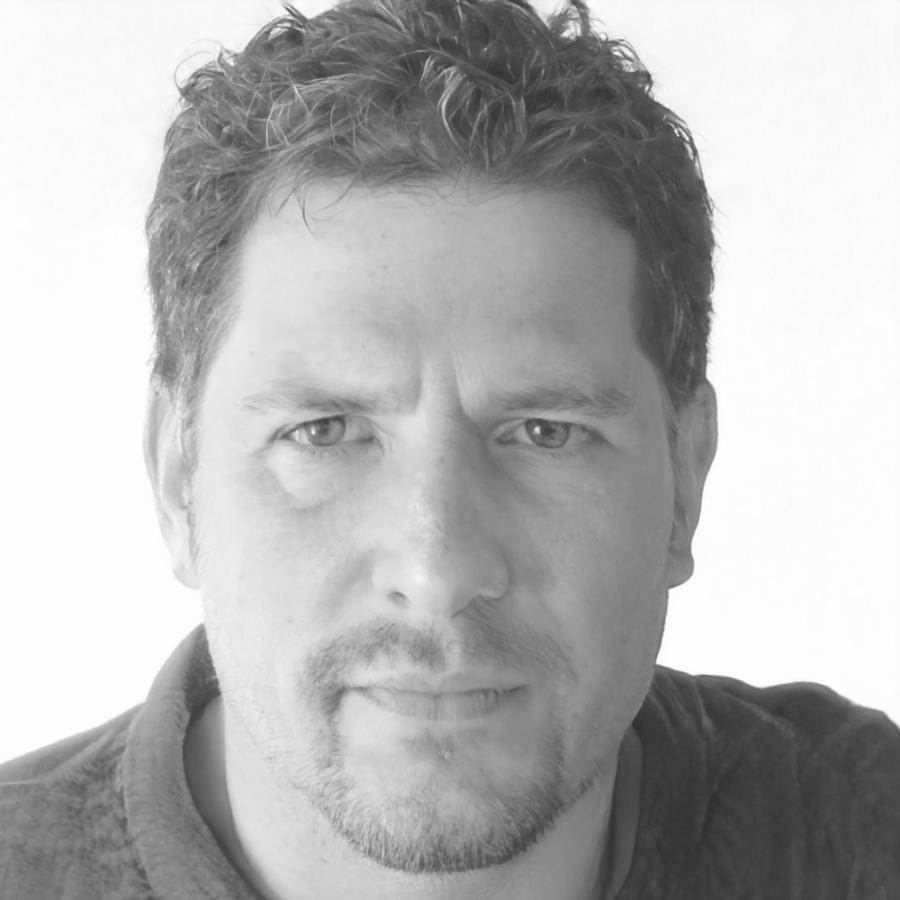 Portrait de Martin Dubois, expert en planification financière